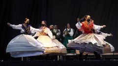 Grupo de baile Aro�a de Boiro