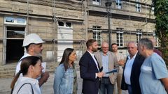 Gonzalo Trenor visit� las obras que se est�n realizando en el IES Virxe do Mar de Noia