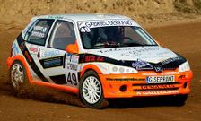 El piloto larach�s Gabriel Serrano compite con un Peugeot 106 en el campeonato gallego.