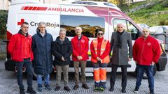 Luis Menor visit� la sede de Cruz Roja para hacer entrega de la ambulancia.