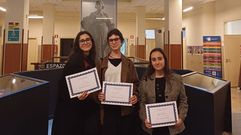 Mar�a Rodr�guez, Iria Docampo y Xa�nza Barreiro (en la foto, de izquierda a derecha), alumnas del IES Rosal�a, entre los premiados en la Olimp�ada Filos�fica de Galicia.