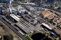 La factor�a de Ence en Louriz�n es una de las dos del grupo pastero tras el cierre de Huelva. 