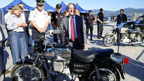 El alcalde Abel Caballero, de visita en la exposición