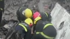 Encontrado con vida uno de los bomberos desaparecidos en la explosi�n de Tianjin