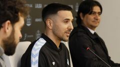 Mat�as Vecino, durante la rueda de prensa en la que fue presentado como futbolista del Celta.