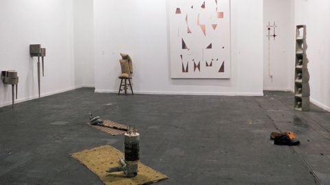 Estand de la galera murciana Art Nueve con obras de Javier Pividal y Pablo Capitn del Ro