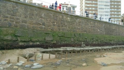 La falta de arena es evidente a la altura de la escalerona