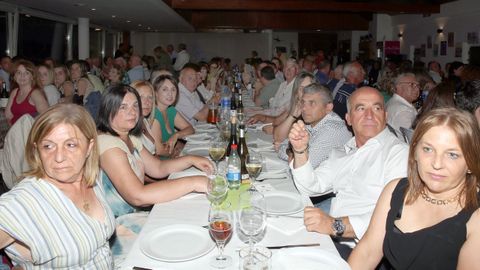 CENA BENEFICA ASOCIACION CONTRA EL CANCER DE PORTO DO SON EN EL CLUB NAUTICO DE PORTOSIN