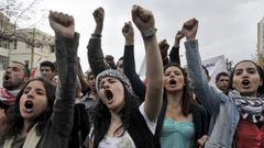 Militantes de formaciones de izquierdas, durante la �ltima revoluci�n del 2019. 