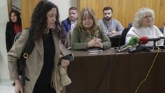 Imagen de archivo en la que se ve a Mar�a Pan (anterior alcaldesa de UxC) y Diana Pi�eiro (actual regidora), a la derecha.