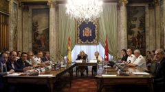 La alcaldesa de Madrid, Manuela Carmena, y la delegada del Gobierno, Concepci�n Dancausa, presidiendo la reuni�n de la Junta de Seguridad y el Consejo de Seguridad de Madrid