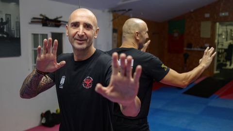 Jose Rodrguez, instructor policial en su escuela HKF de As Pontes. 