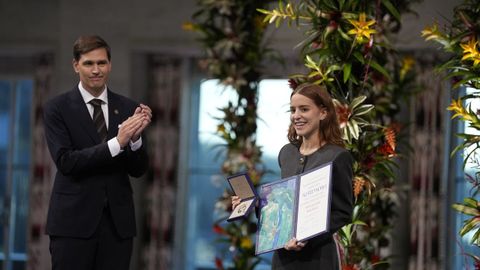 La hija de la opositora Mara Corina Machado recibe en su nombre el Premio Nobel de la Paz