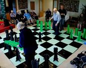 Imagen de archivo de una actividad de ajedrez en Geriatros de Lal�n.