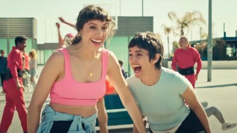 Captura del tráiler de la película «Yo no soy esa» donde Silma López y Verónica Echegui interpretaron a dos mejores amigas
