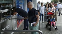 Imagen de la renovaci�n de abonos a finales del pasado mes de julio