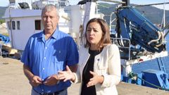 Marta Villaverde, conselleira do Mar, con Danuel Formoso, patr�n Mayor de Muros. 