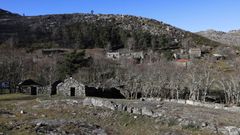 El Parque Natural de Baixa Limia, en O Xur�s, tras el fuego que calcin� varias hect�reas en los montes pr�ximos a la aldea