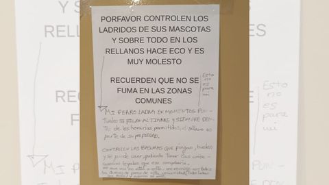 El pol�mico cartel en un bloque de Gij�n por los ladridos de un perro: �Hace eco y es muy molesto�