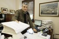 Alfonso Fuente tuvo que rebajarse el sueldo este mandato para ajustarse a la nueva ley. 