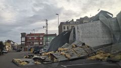 La borrasca �Karim� desploma el techo del polideportivo de El Berr�n