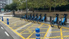 Bicicoruña.Una de las nuevas estaciones de BiciCoruña entre Martinete y Novo Mesoiro.