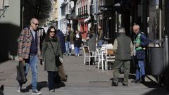 Viandantes por Cuatro Calles, en Ribadeo