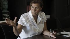 La alcaldesa viveirense, Mari�a Gueimunde, anima a participar