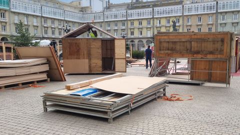 Montaje del mercadillo de Navidad de Mara Pita