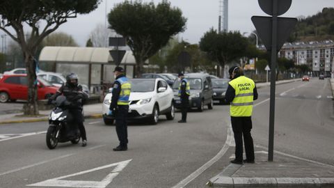 La Policia Local de Viveiro controla a la poblacin