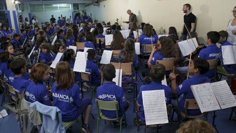 GUSTAVO DUDAMEL CON LA ORQUESTA RESUENA DE ABANCA