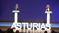 El presidente de la Xunta y candidato a liderar el PP, Alberto N��ez Feij�o, y la presidenta del PP de Asturias, Teresa Mallada, durante un reciente acto celebrado en Oviedo
