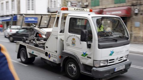 Foto de archivo de una de las gr�as municipales.