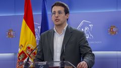 El diputado de Sumar Jorge Pueyo durante una rueda de prensa con motivo de la Junta de Portavoces en el Congreso de los Diputados en Madrid.
