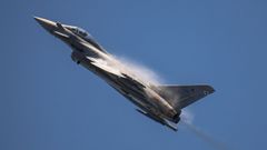 Un Eurofighter realizando un vuelo de exhibici�n