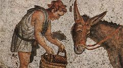 Joven alimentando a un asno. Mosaico bizantino del siglo V, que form� parte del pavimento del Gran Palacio de Constantinopla. Un metro cuadrado contiene unas 40.000 teselas (Museo de Mosaicos de Estambul)