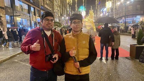 Gianfranco y Joaqu�n, dos j�venes peruanos que ya sienten estas fechas como parte de su vida en la ciudad