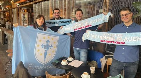 Membros das pe&ntilde;as celtistas London Celtas, Europa Celta e Die Himmelblauen.