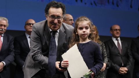 Hasta un total de cuarenta alumnos de distintos centros de la provincia resultaron premiados en el concurso de la Constituci�n.