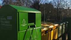 La ropa se deposita en los contenedores situados en la v�a p�blica