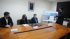 Firma del convenio entre el Concello de Cenlle y la Conseller�a de Infraestruturas