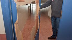 Destrozos en un colegio de Dodro