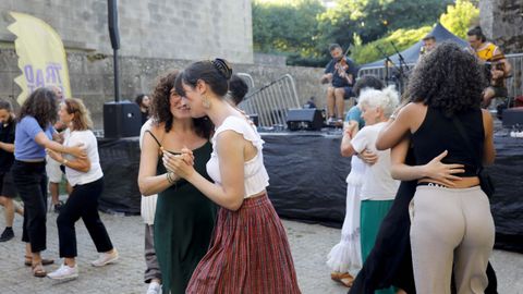 Público disfrutando en Bonaval