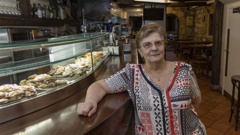 Carmen Iglesias, cocinera y propietaria de O Mes�n A? Charca