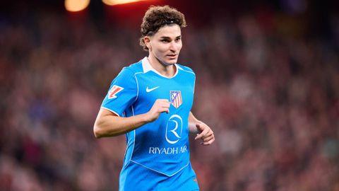 Juli�n �lvarez, durante el partido ante el Athletic Club.