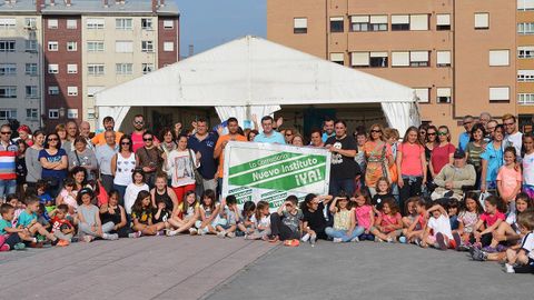 Concentracin en defensa de la construccin de un segundo instituto en La Corredoria (Oviedo).Concentracin en defensa de la construccin de un segundo instituto en La Corredoria (Oviedo)