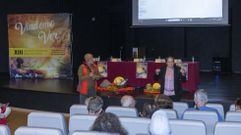 Ana Garc�a, a la derecha, durante su intervenci�n 