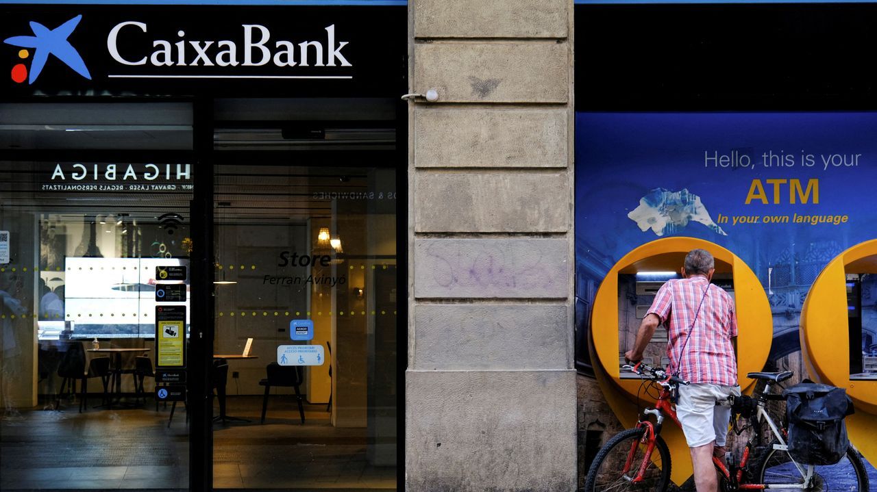 CaixaBank gana 3.145 millones en 2022, un 40 % menos por los efectos de ...