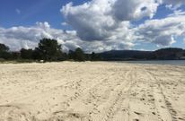 Playa de Lourido, ayer, despu�s del paso de las palas. 