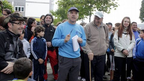 Andainas Co�ece a Costa da Morte. Ruta por Corcubi�n. Charla inicial a cargo del concejal Manuel Insua.